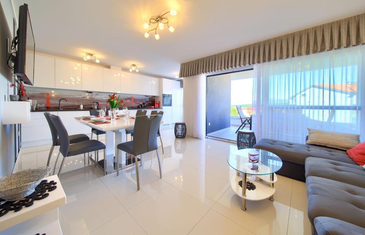 Apartment Crystal Aura Malinska Dış mekan fotoğraf