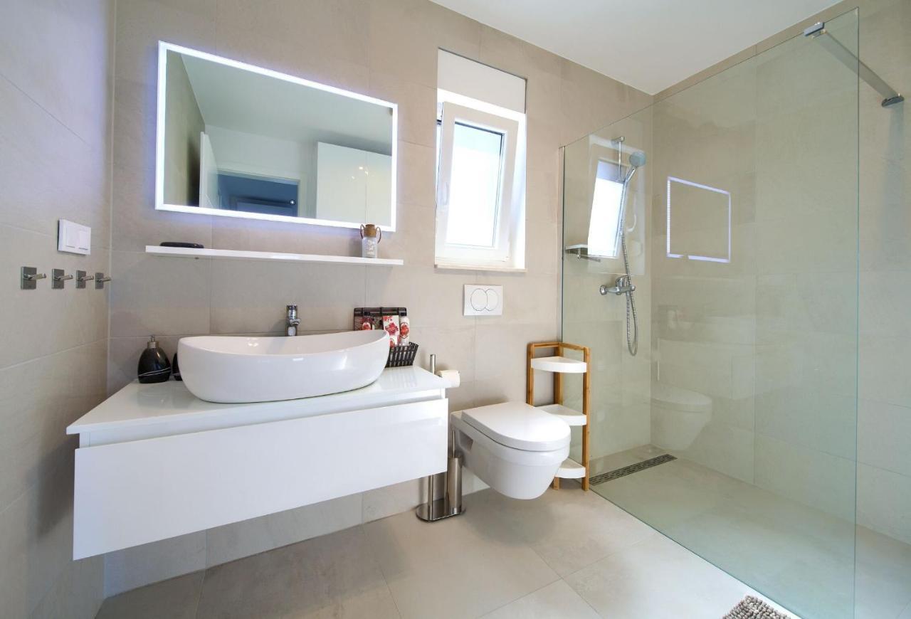 Apartment Crystal Aura Malinska Dış mekan fotoğraf