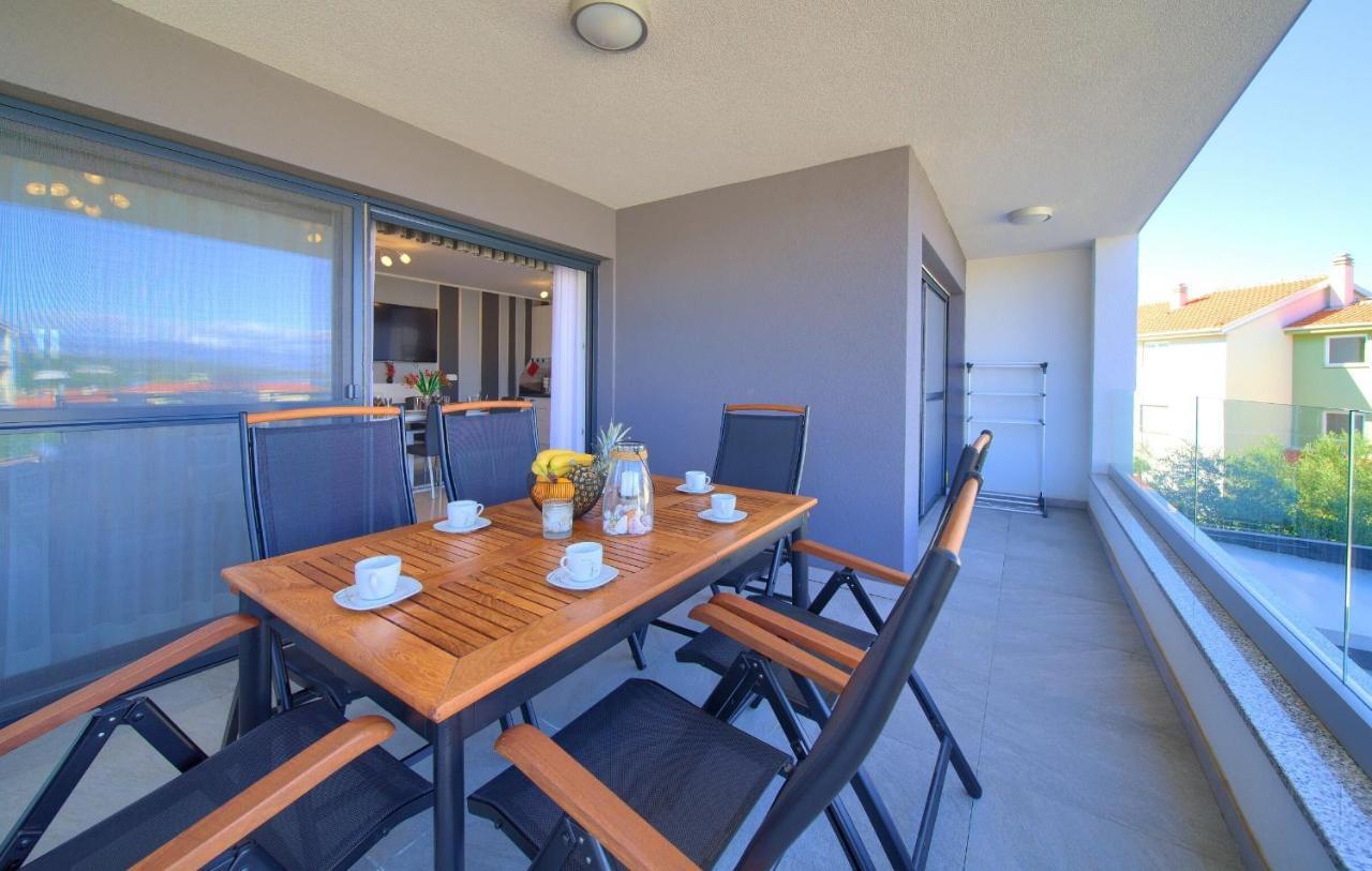 Apartment Crystal Aura Malinska Dış mekan fotoğraf