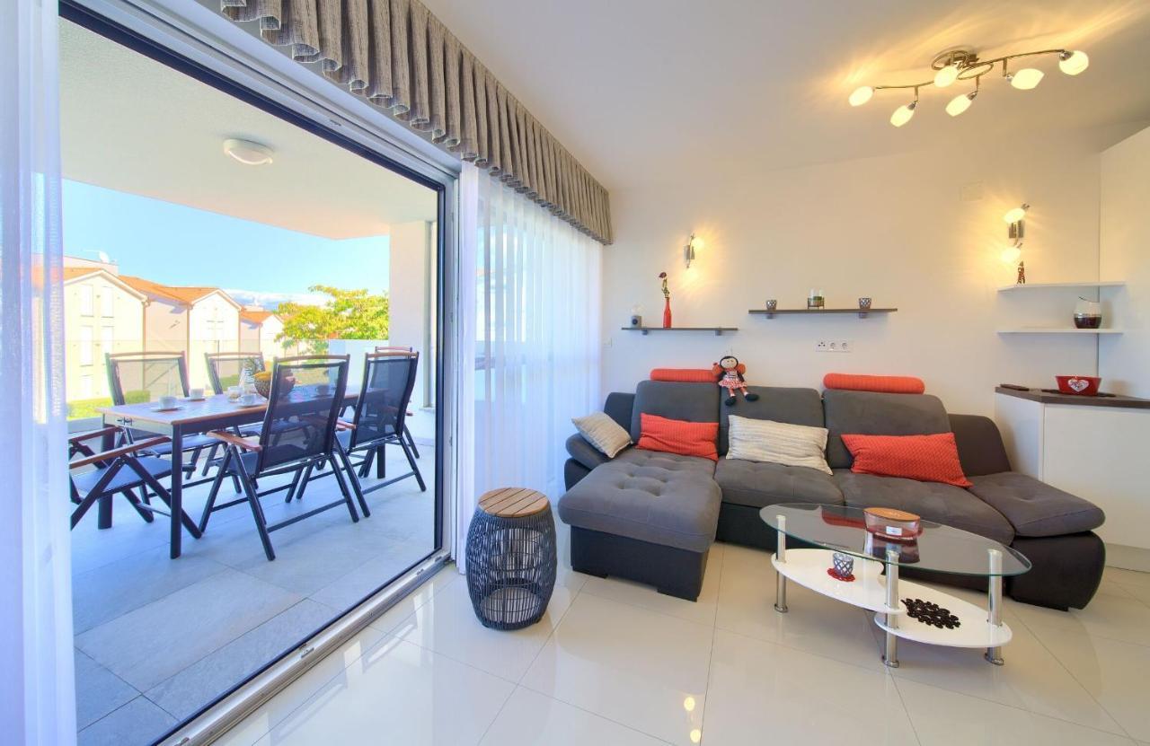 Apartment Crystal Aura Malinska Dış mekan fotoğraf
